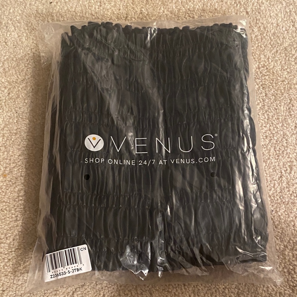 Venus new in bag smocked faux leather top small - Picture 2 of 4